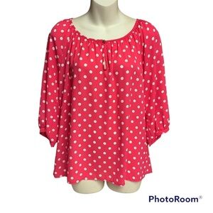 Everly pink polka dot top size large single button at the neckline